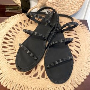 Black Steve Madden women’s sandals